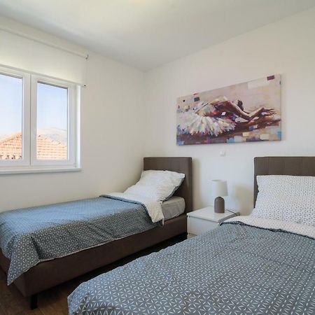 Luxury Apartman Ivana Trogir Bagian luar foto