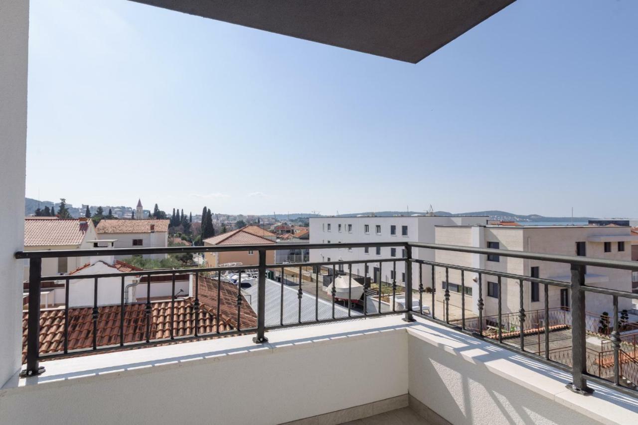 Luxury Apartman Ivana Trogir Bagian luar foto
