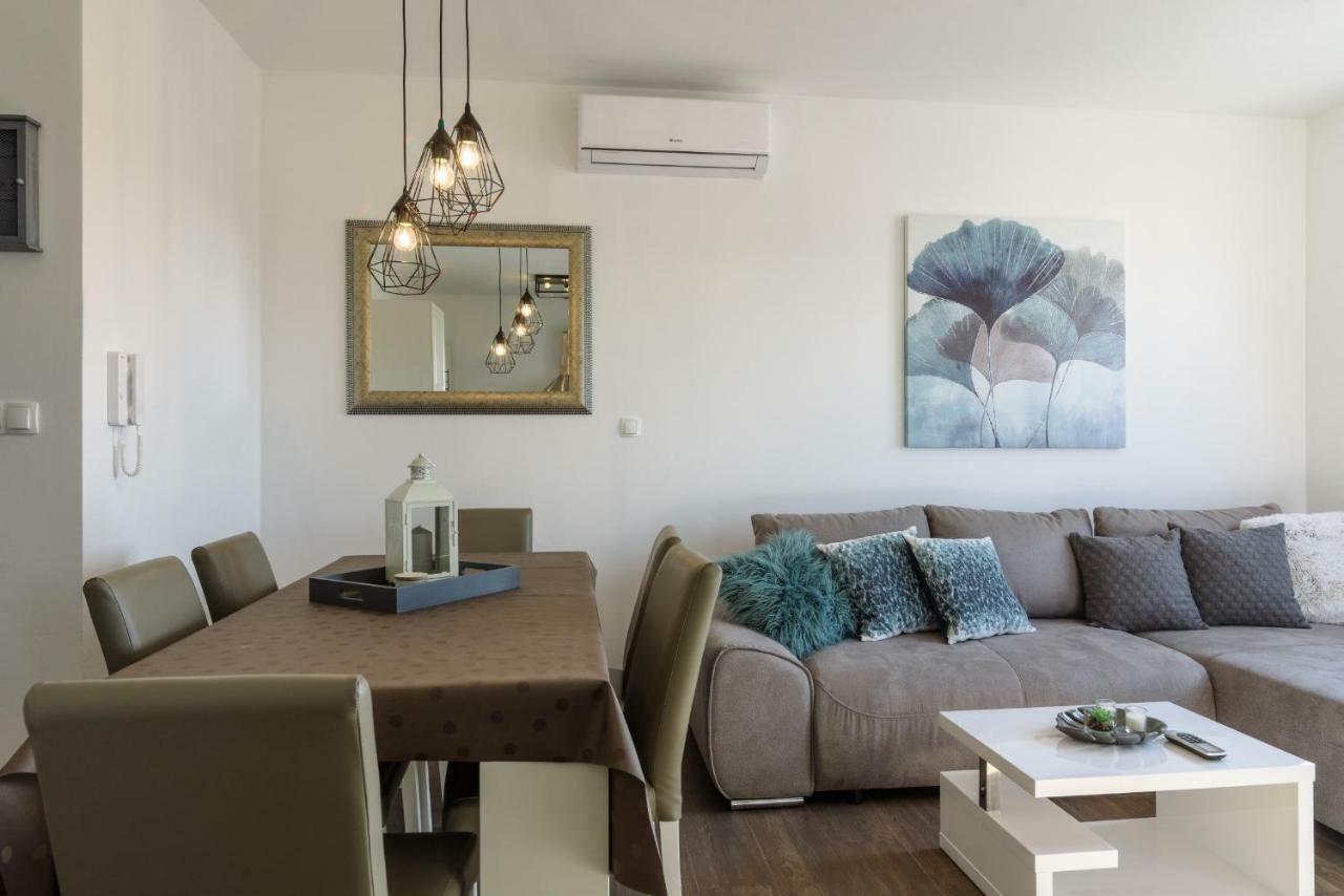 Luxury Apartman Ivana Trogir Bagian luar foto